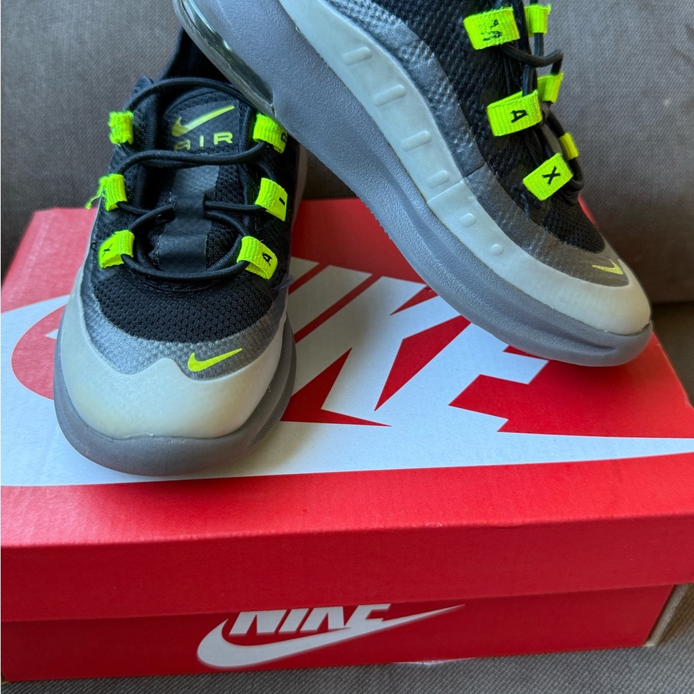 Nike Air Max Axis Kids Sneakers Black/Volt (Size 9C)